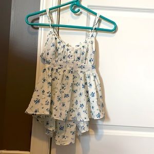 New! worn never because i accidentally bought two of the same blouses!
